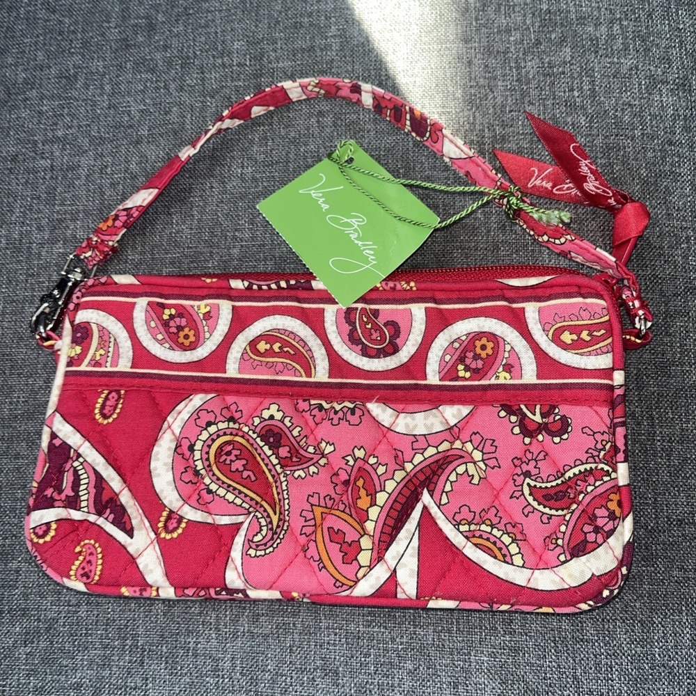 Vera Bradley Rosy Posies  Quilted Wristlet Wallet Floral Zipper Credit Card - Picture 1 of 8